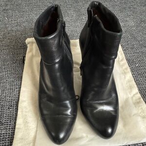 Steve Madden Heeled Booties, Inside Zipper, Size 5.5M.